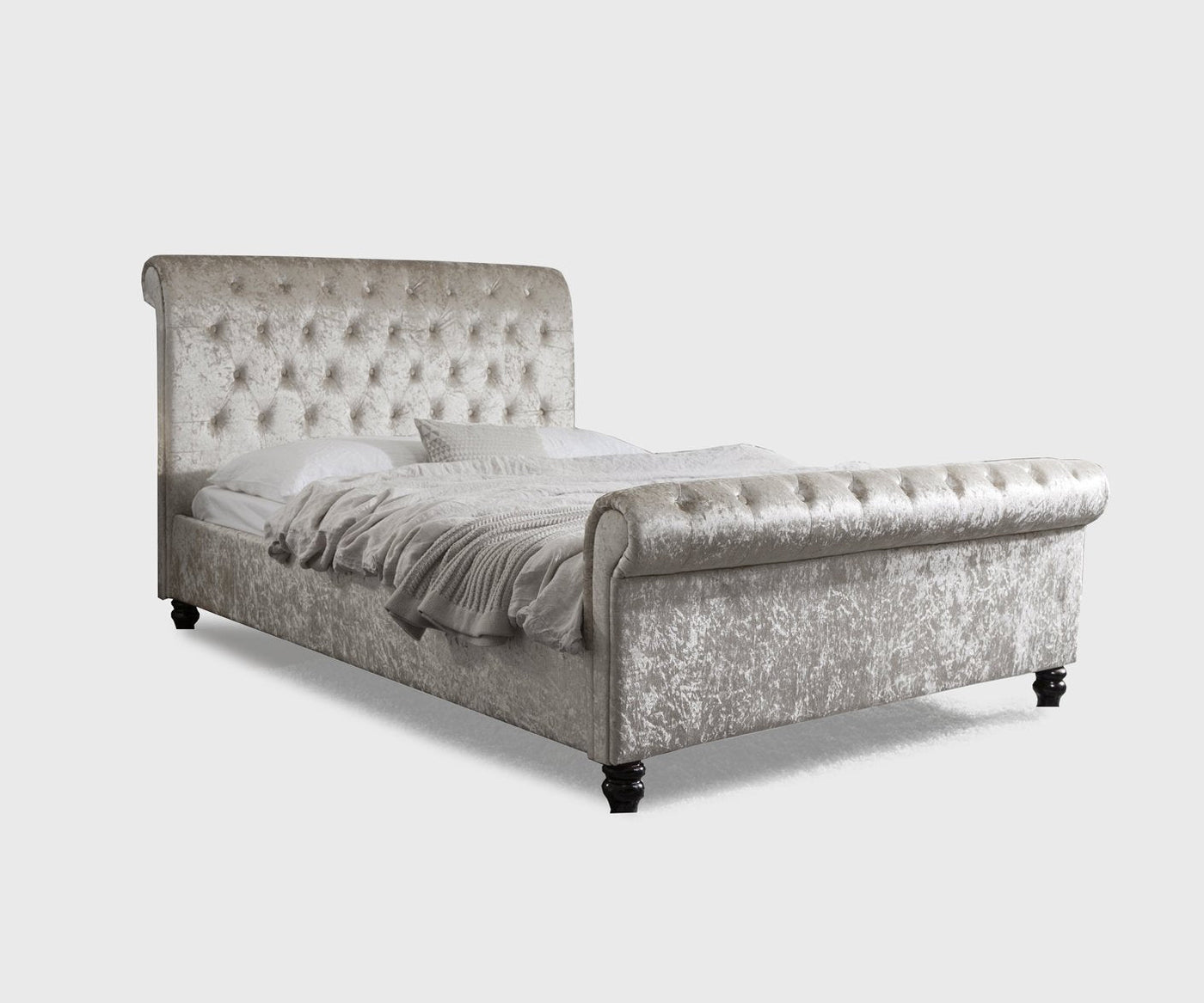 Cremio Chesterfield Sleigh Scroll Bed Frame Bed Frame bedsplus 